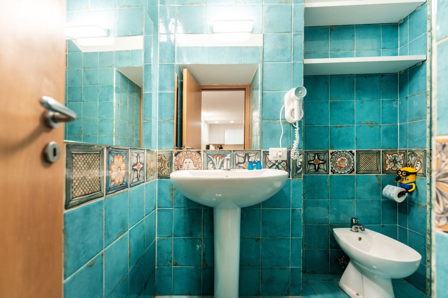 Due bagni, Chill House