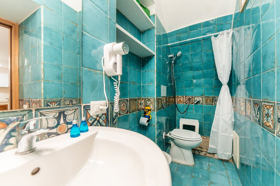 Due bagni, Chill House